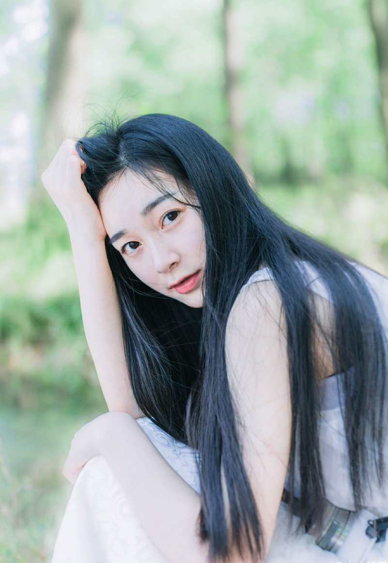 数数多少人曾说爱你，再去算算多少人又真的陪了你很久。真爱是不该用嘴去表达的，时间会告诉你真相。